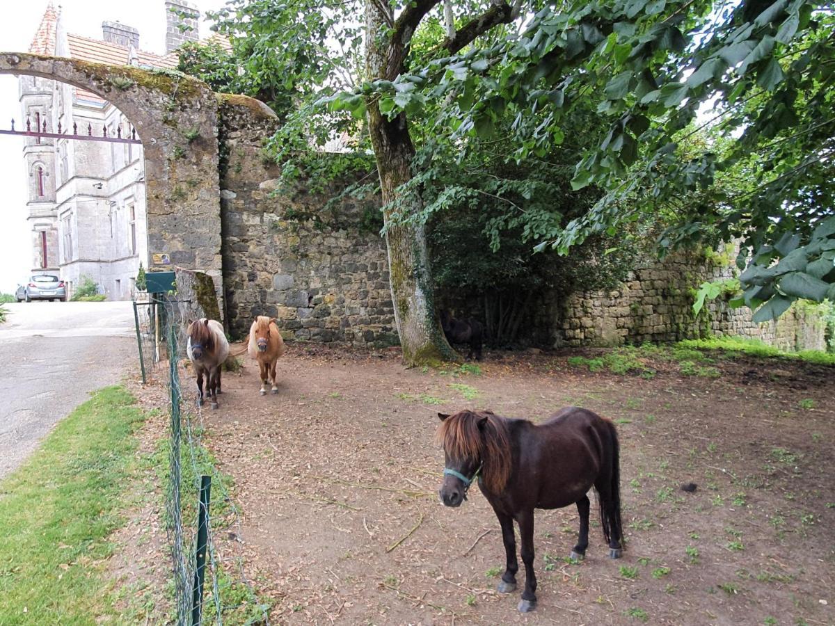 Chateau Moncassin Hotel Leyritz-Moncassin Exterior photo