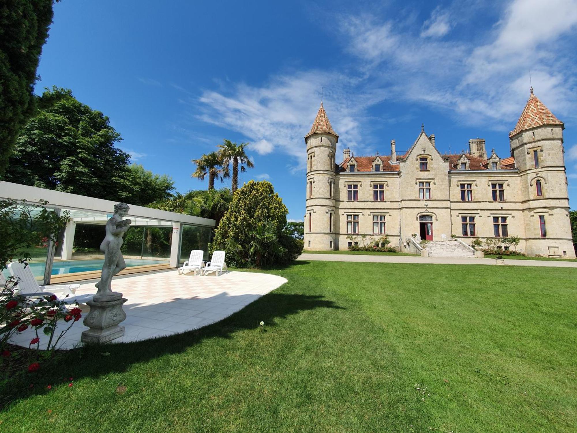 Chateau Moncassin Hotel Leyritz-Moncassin Exterior photo